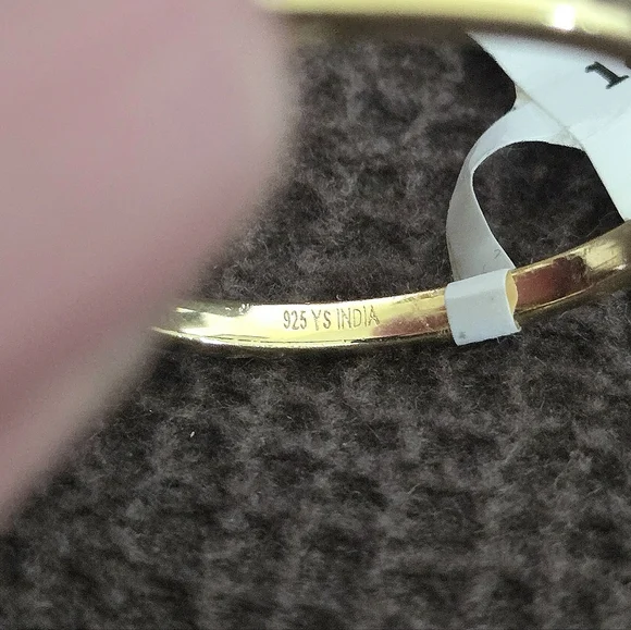 Shivam Green💚 Quartz Ellipse Ring💍 - NWT - Picture 9 of 16